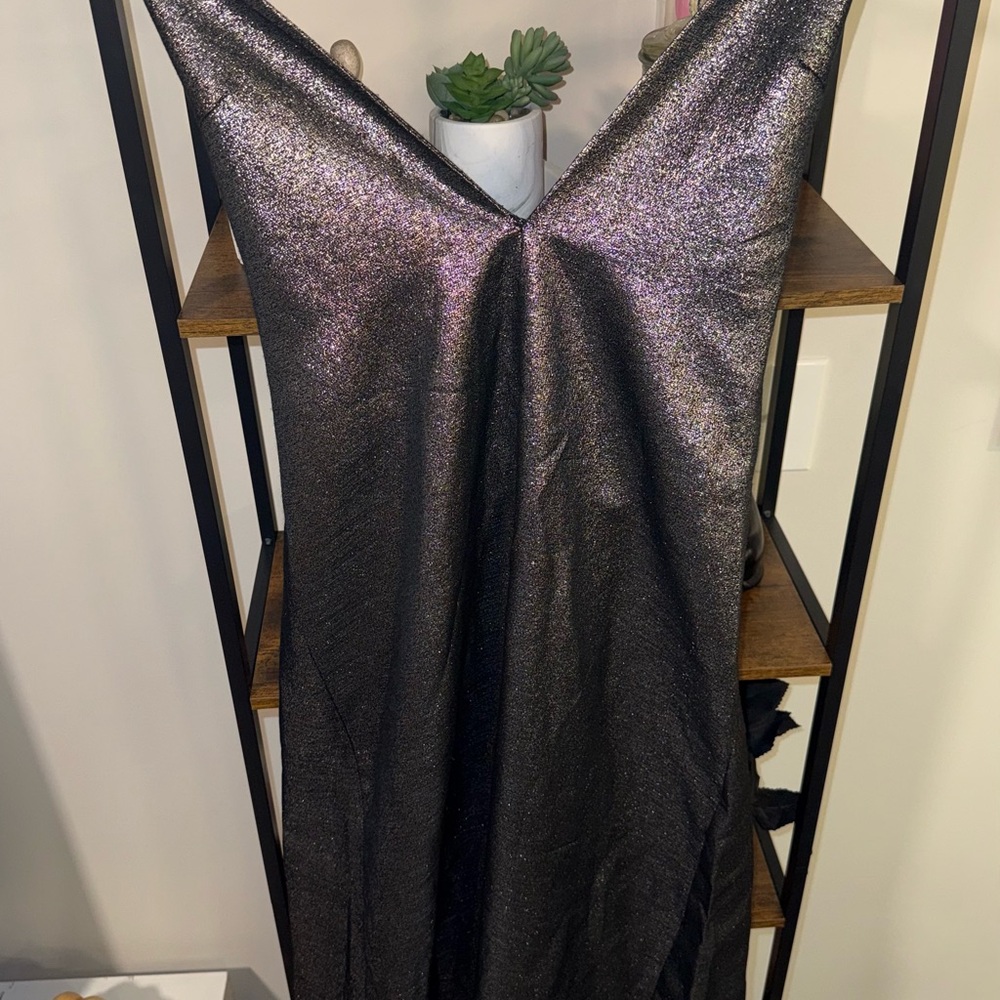 🟤🟤Solace London Metallic Silver Halter Top Gown - Picture 7 of 10